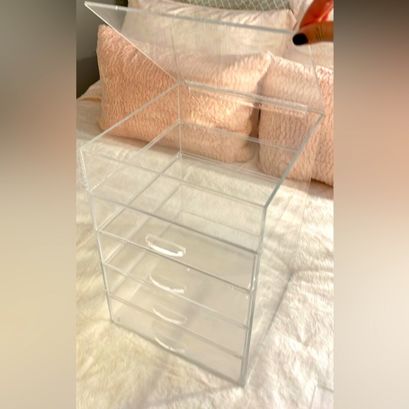 Acrylic 5 tier makeup organizer.